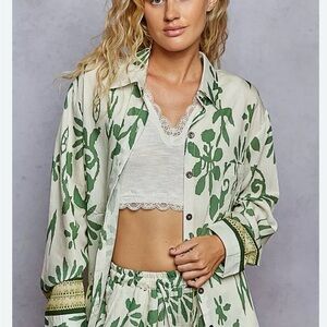 POL Green Floral Button-Up Shirt